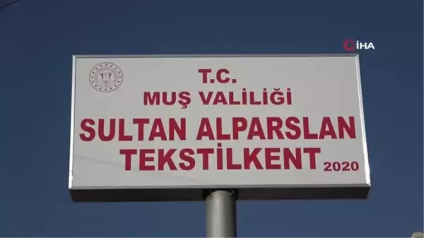 Muş'ta tekstil kent açıldı, gençler işbaşı yaptı