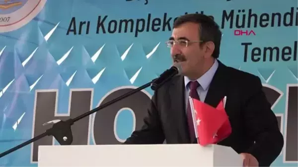 TBMM PLAN VE BÜTÇE KOMİSYONU BAŞKANI YILMAZ: DÜNYADA AŞI TEMİNİNDE SORUN YAŞAMAYAN TEK ÜLKEYİZ- YENİDEN