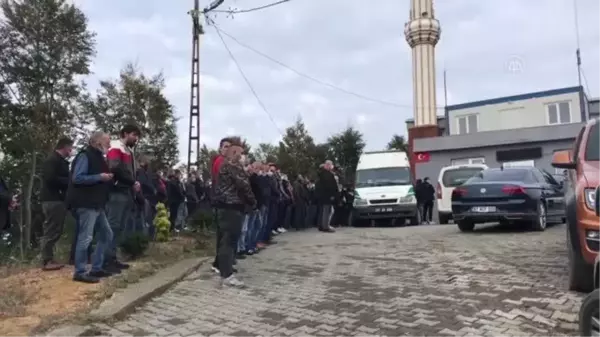 ZONGULDAK - Maden ocağındaki göçükte hayatını kaybeden işçinin cenazesi defnedildi