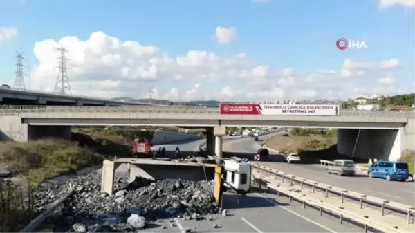 Sancaktepe'de hafriyat kamyonu yolda yan yattı: 1 yaralı