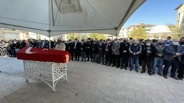 Ankara'da kazada yaşamını yitiren polis memuru toprağa verildi