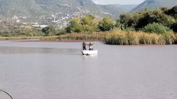 Antalya'da tekne devrildi, kayıp olan bir kişi aranıyor