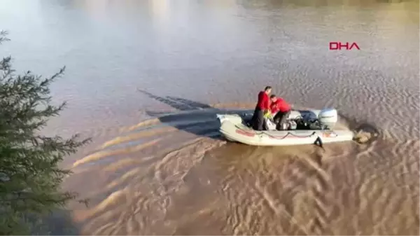 KAYIĞI ALABORA OLAN BALIKÇI-2