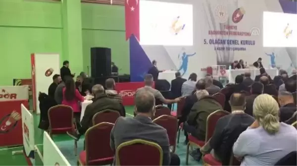 Türkiye Badminton Federasyonu Başkanlığı'na Murat Özmekik yeniden seçildi