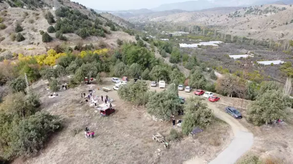 Manavların yaşadığı tarihi köyün sakinleri 