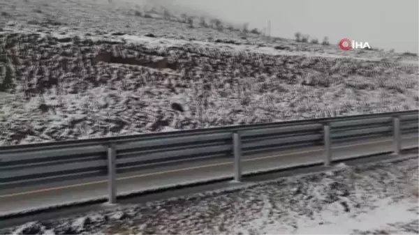 Aksaray'da yüksek kesimlere mevsimin ilk karı düştü