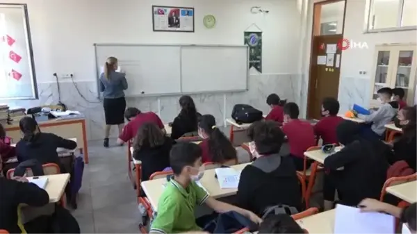 Mukaddes öğretmen 'Cebimde Matematik' projesiyle dersi sevdirdi