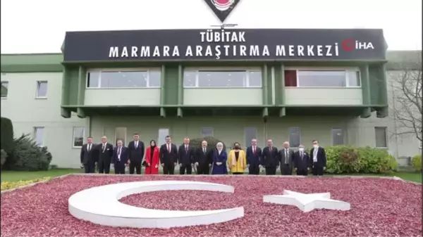 Emine Erdoğan, TÜBİTAK Marmara Araştırma Merkezi'ni ziyaret etti