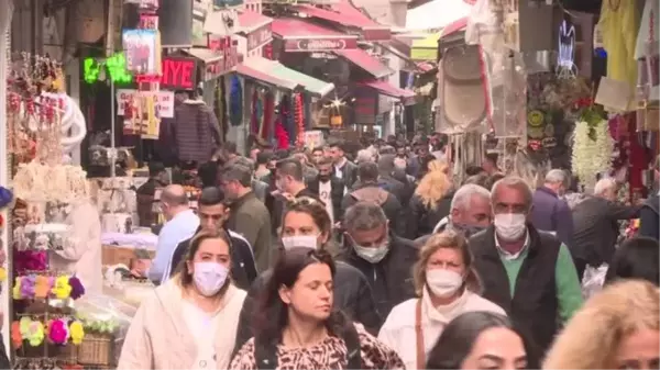 Konsepti değişen nikah şekerlerinin yerini pandemide kolonya aldı