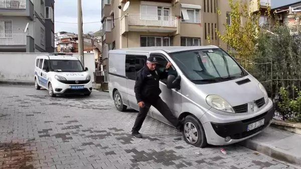 Aydın'da park halindeki 17 aracın lastiği kesildi