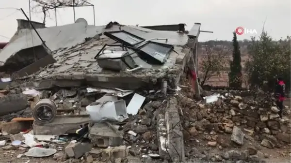 Bomba gibi patlayan mutfak tüpü evi yıktı