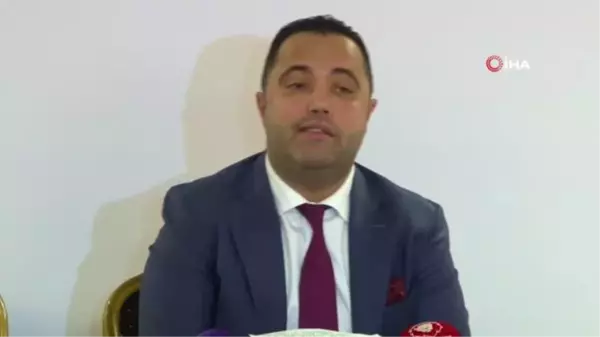 Rezan Epözdemir: 