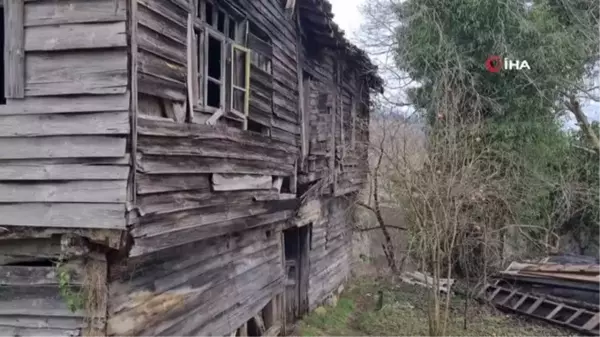 Alaplı'da tehlikeli ahşap evler için yıkım kararı çıktı