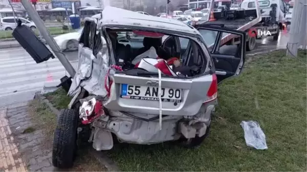 Son Dakika | Samsun'da tır otomobile çarptı: 1 ölü, 4 yaralı