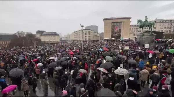 Kültür ve sanat çalışanlarından protesto