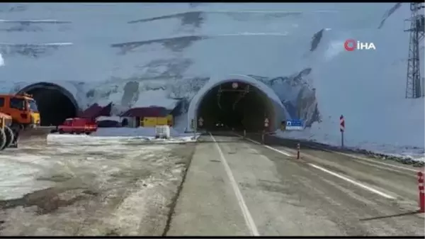 Eğribel Tüneli'nin bir tüpü ulaşıma açıldı