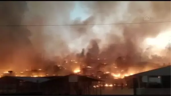 COX'S BAZAR - Bangladeş'te Arakanlı Müslümanların yaşadığı kampta yangın çıktı