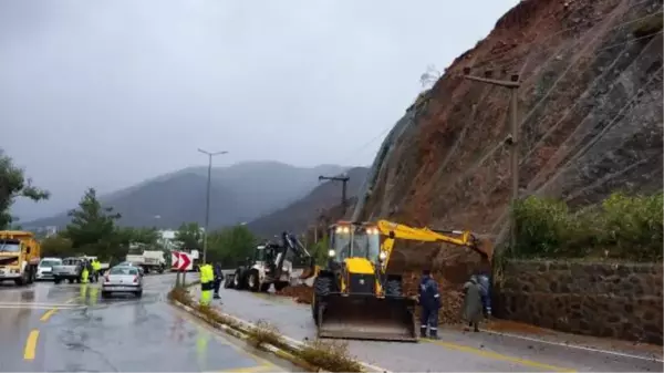 İçmeler kara yolunda heyelan