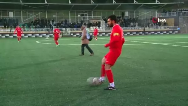 Arkadaşına donör olabilmek için futbol kariyerine veda etti