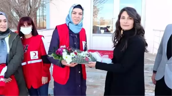 Son dakika... Kızılay köy çocuklarına karne hediyesiyle sürpriz yaptı