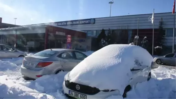 Son dakika haberleri... Tiyatro oyuncusu Sermiyan Midyat, gözaltına alındığı serbest bırakıldı