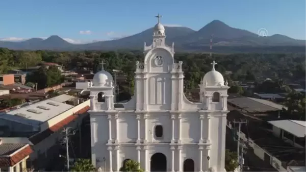 El Salvador'da köylü ayaklanmasının yıl dönümünde gösteri düzenlendi