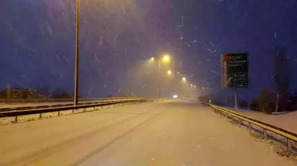 İstanbul'a araç girişleri durduruldu, yollar boş kaldı