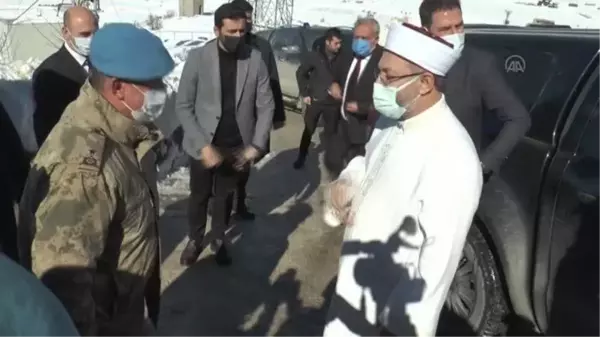 Diyanet İşleri Başkanı Erbaş, Namaz Dağı Üs Bölgesi'ni ziyaret etti