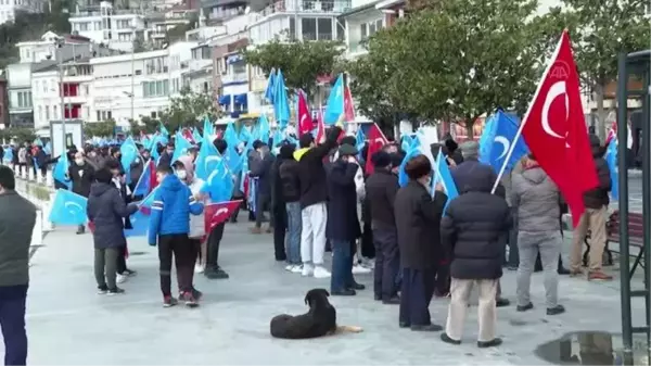 Çin'de düzenlenen Pekin Kış Olimpiyatları protesto edildi