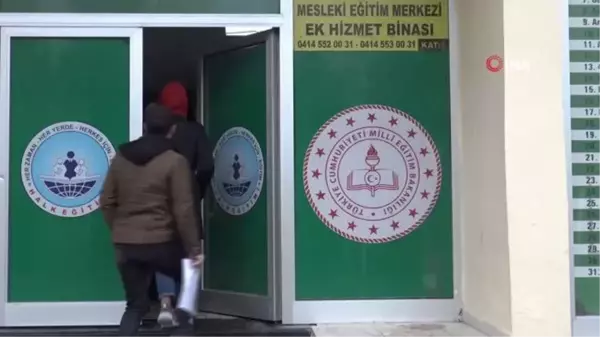 Kaymakam Gölbaşı'ndan öğrencilere destek