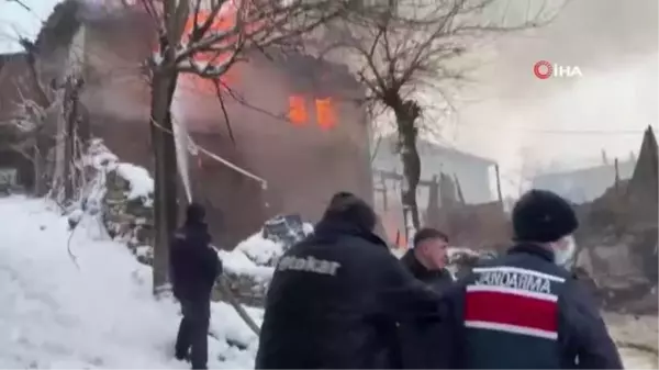 Son dakika... Bilecik'teki yangında üzücü detay... 83 yaşındaki yatalak kadın çöken çatının altında kalarak hayatını kaybetti