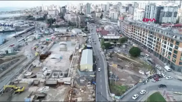 ESNAF DEĞİŞEN METRO PROJESİNE İSYAN ETTİ