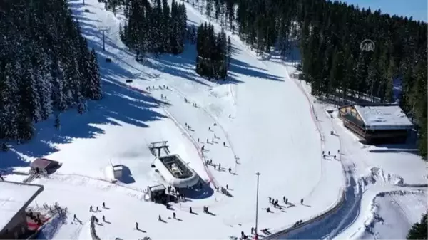 KASTAMONU - Yurduntepe Kayak Merkezi'nde hafta sonu yoğunluğu yaşanıyor