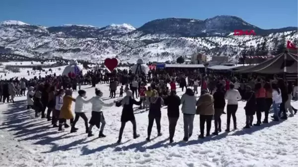 TOROSLAR 2'NCİ KAR FESTİVALİ'NİN İKİNCİ GÜNÜNDE COŞKU ARTTI