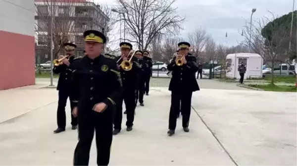 Tire'deki tarihi bando, okullarda bayrak törenlerine katılıyor