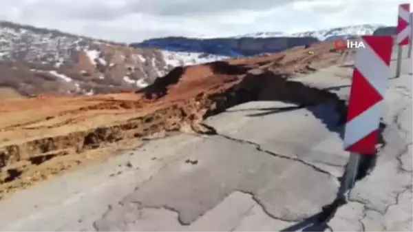 Tunceli'de yağış nedeniyle yol çöktü