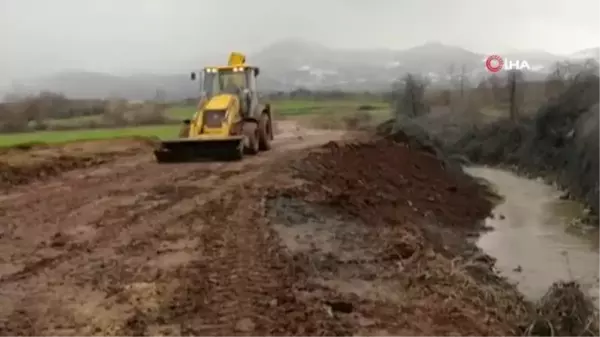 Kocaeli'de dereye dökülen 40 ton atık kaldırıldı