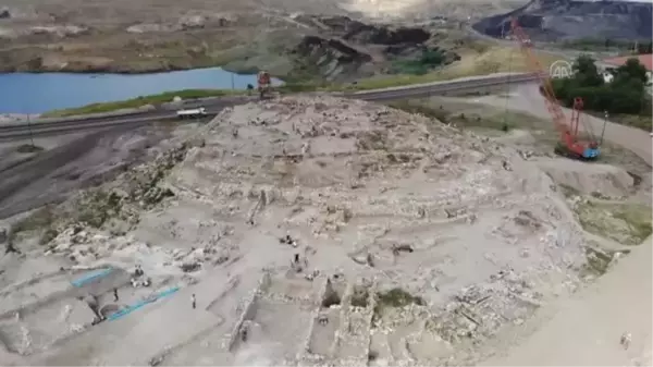 Kütahya'daki höyükten binlerce eser Anadolu arkeolojisine kazandırıldı