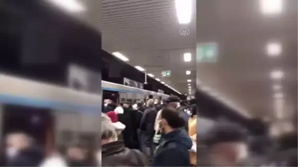 Yenikapı-Atatürk Havalimanı metro seferleri bir süre aksadı