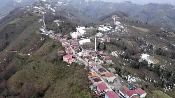 Aynı sokaktaki kapı komşuları 2 dakika farkla iftar açıyor