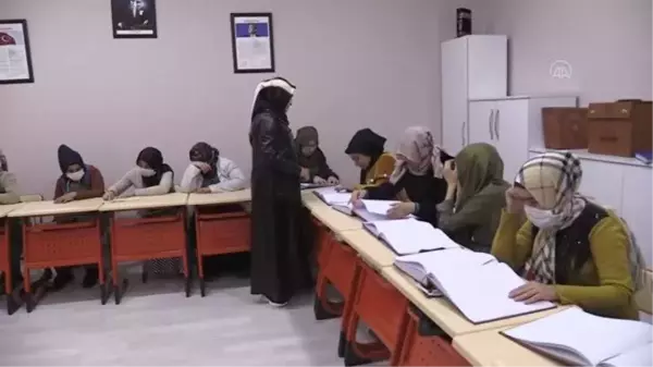 ŞANLIURFA - Görme engelliler mukabele geleneğini Braille alfabesiyle sürdürüyor