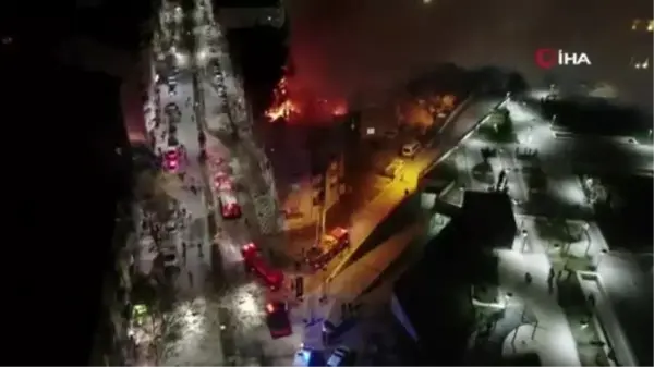 Elazığ'da geceyi gündüze çeviren bina yangını, onlarca insan tahliye edildi