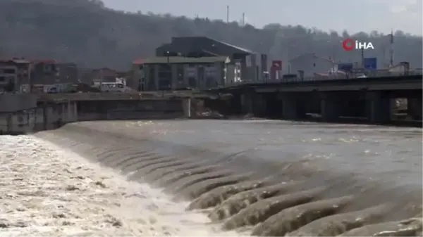 Zonguldak'taki köprü faciasında acılar 10 yıldır dinmiyor... Suya kapılan 4 kişi halen kayıp