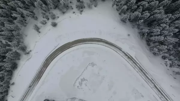 Beyaza bürünen Ilgaz Dağı, kartpostallık görüntüler oluşturdu