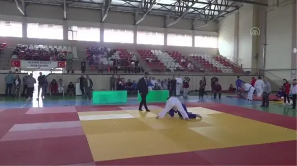 Anadolu Yıldızlar Ligi'nde judo yarı final müsabakaları sona erdi