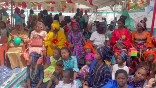 Senegal Maarif Okulunda 23 Nisan coşkusu