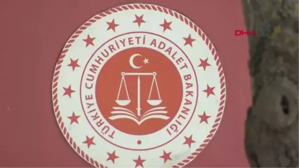 CHP'Lİ ÖZGÜR ÖZEL GEZİ SANIKLARINI CEZAEVİNDE ZİYARET ETTİ