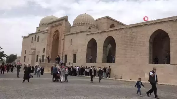 Mardin'de tarihi mekanlar, caddeler ve meydan doldu taştı