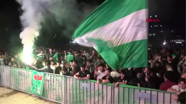 SPOR Frutti Extra Bursaspor'un final maçı dev ekranlardan izlendi