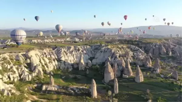 Kapadokya'da balon turlarına katılımda rekor bekleniyor